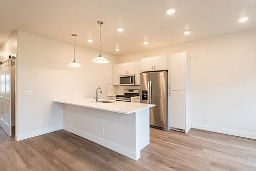 421 Grace Ln Photo 1