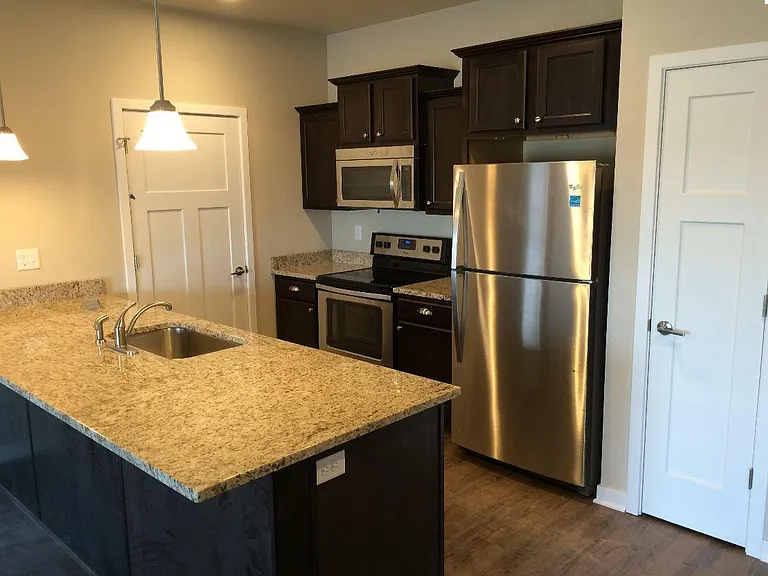Suncrest — Photo 6