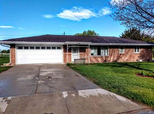 230 Meadowlark Ln, Kearney, NE 68845
