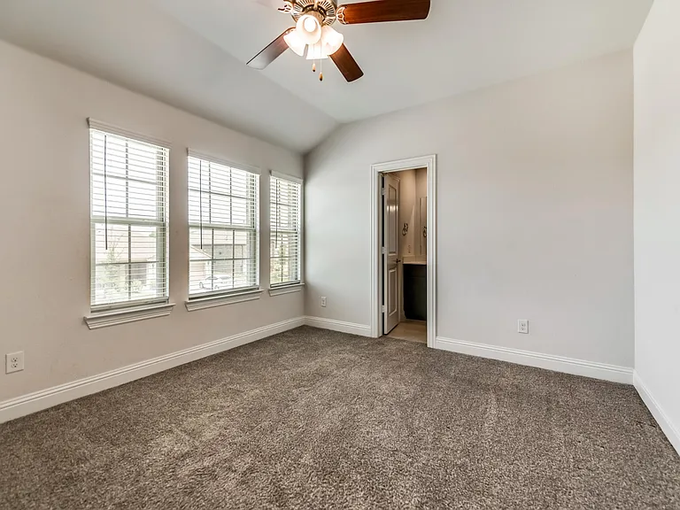1216 Gibson Dr — Photo 33