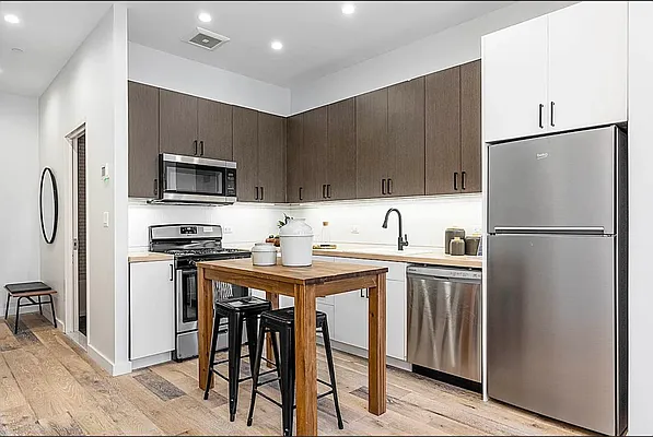 Rented by Living New York | media 24