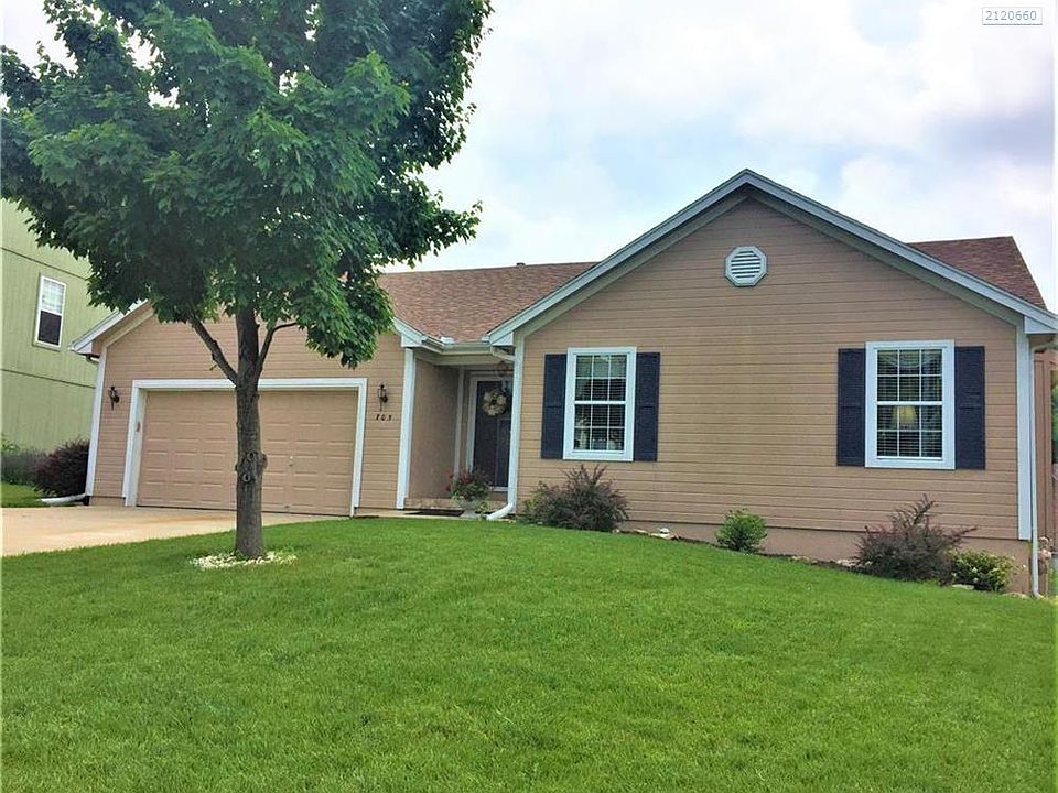 Nice siding and well maintained.