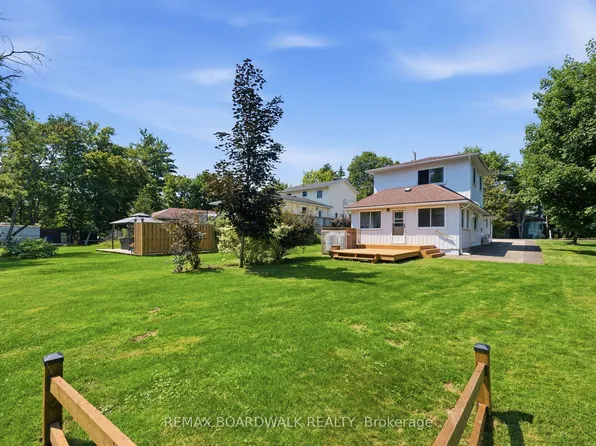 264 Birch Ave, Beckwith, ON K7C 0C4