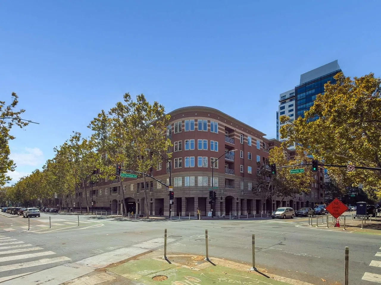 2 bed, 1662 sqft, $4,100 — Photo 4
