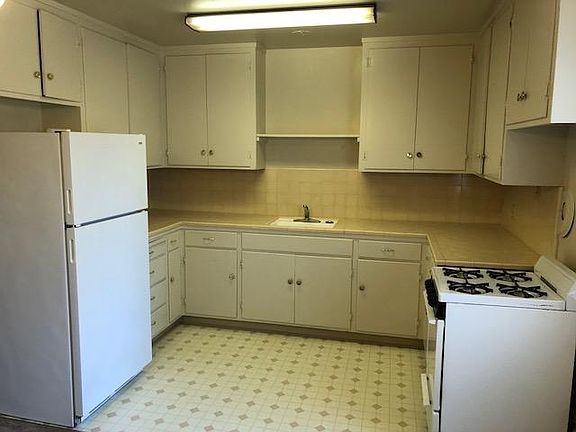 4th image of 672 Chiquita Ave APT 4