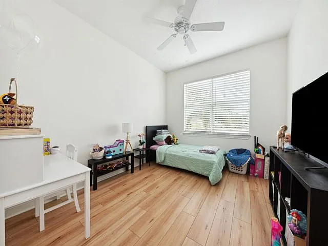 1416 NE 4th Ct — Photo 14