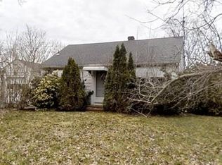 20 Campion Ave, Tiverton, RI 02878