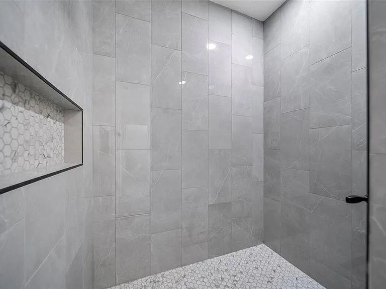 3908 Garienda Ave — Photo 21