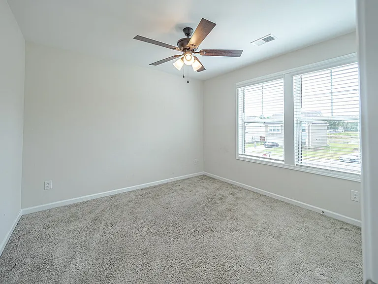 1545 Sawtooth Dr — Photo 35