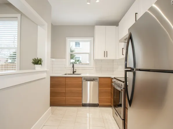 14 Welland Ave, Saint Catharines, ON L2R 2M2