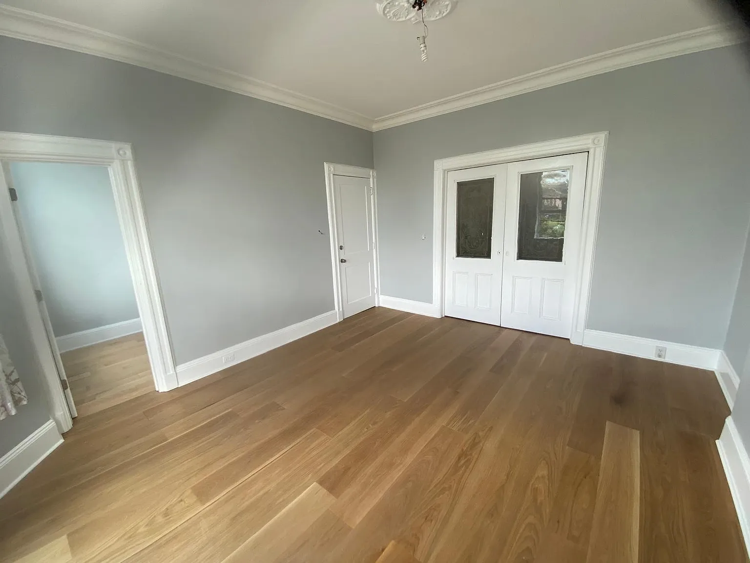 3 bed, 1000 sqft, $2,900 — Photo 2