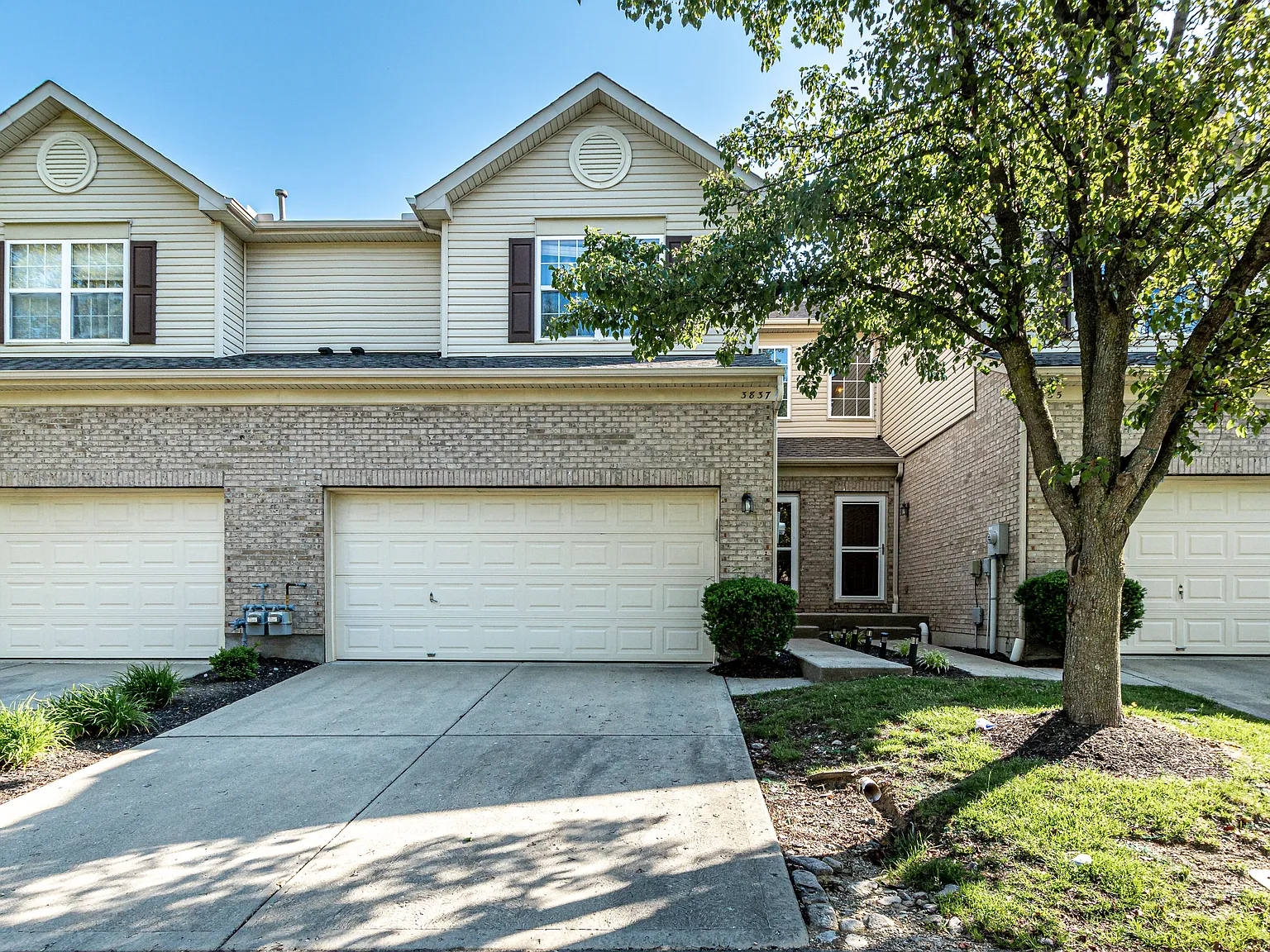 3 bed, 2086 sqft, $2,650 — Photo 2