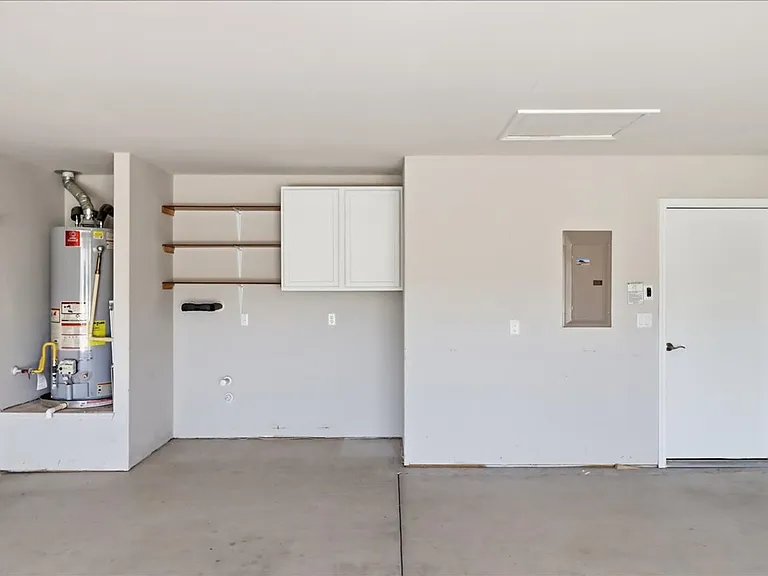 816 Hamilton Ln — Photo 31