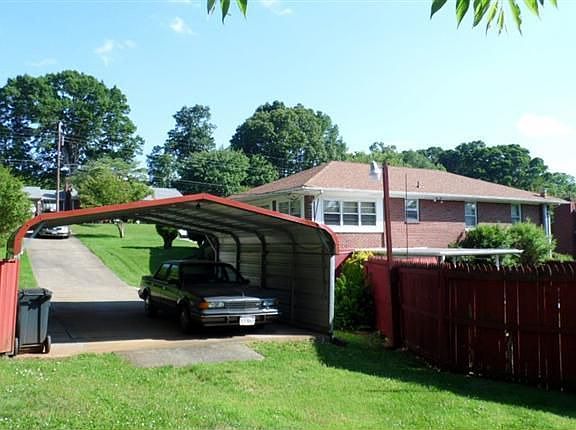 4th image of 4601 Oakdale Dr