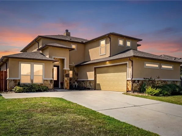 1825 Bay Landing Dr, Portland, TX 78374