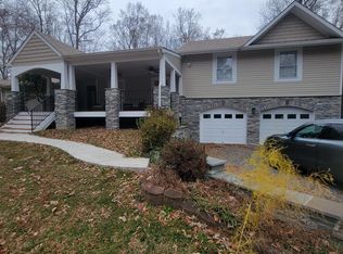 215 Lakewood Landing Dr, Bumpass, VA 23024