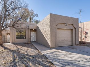 420 Bazan Ct SW, Albuquerque, NM 87102