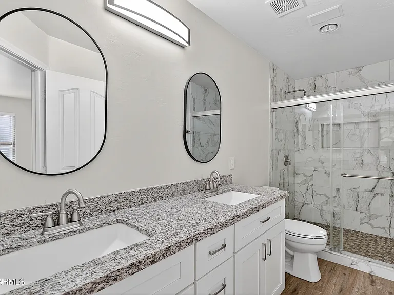 1365 E Betsy Ln — Photo 18
