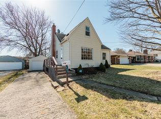 945 Eastland Ave, Akron, OH