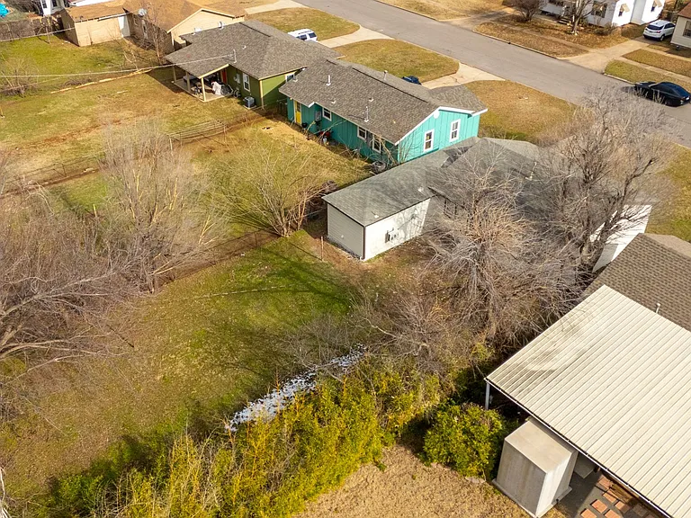 1621 Thompson Dr — Photo 15