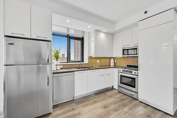 Rented by REAL New York | media 2