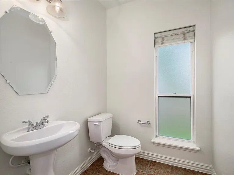 58 N Scribewood Cir — Photo 8