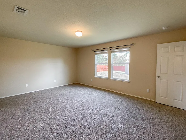 6940 Derbyshire Dr — Photo 13