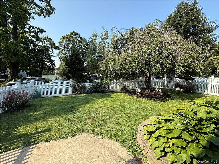 31 Jacobson Ave — Photo 24