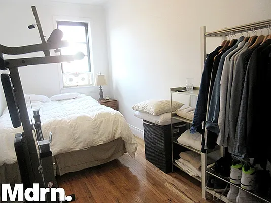 Rented by Mdrn Residential | media 12