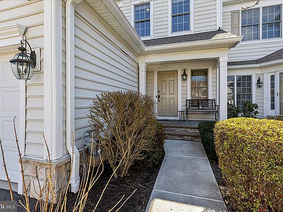 3rd image of 46 Maidenhead Rd