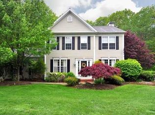 11 Anne C Holst Ct, Warwick, RI 02886