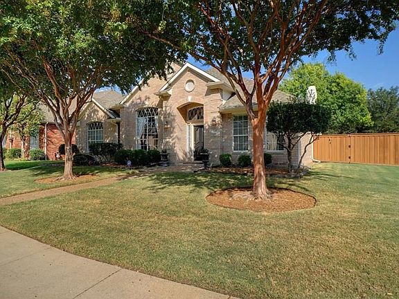 2nd image of 300 Garden Grove Way