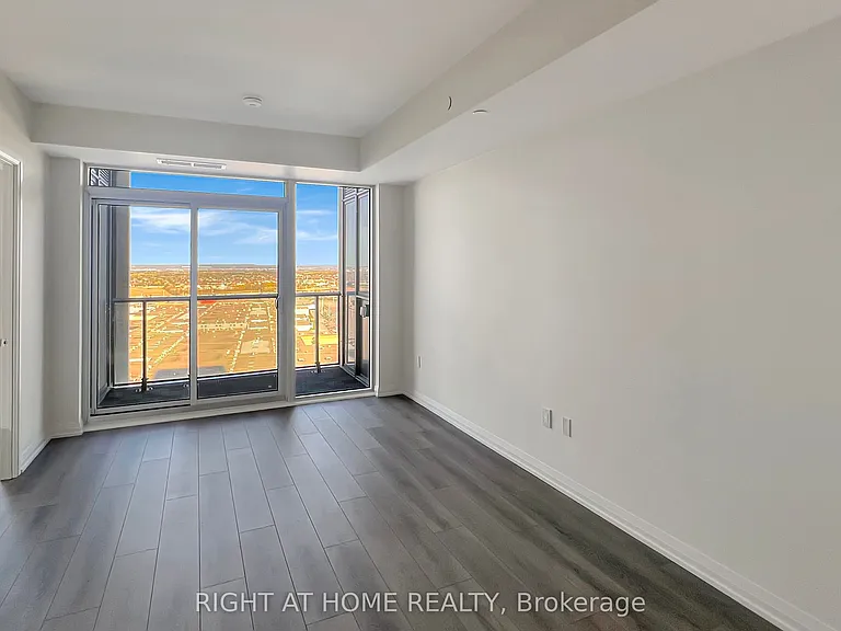 9000 Jane St #2219 — Photo 8
