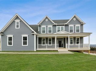 58 Ridgeline Dr, Poughkeepsie, NY 12603