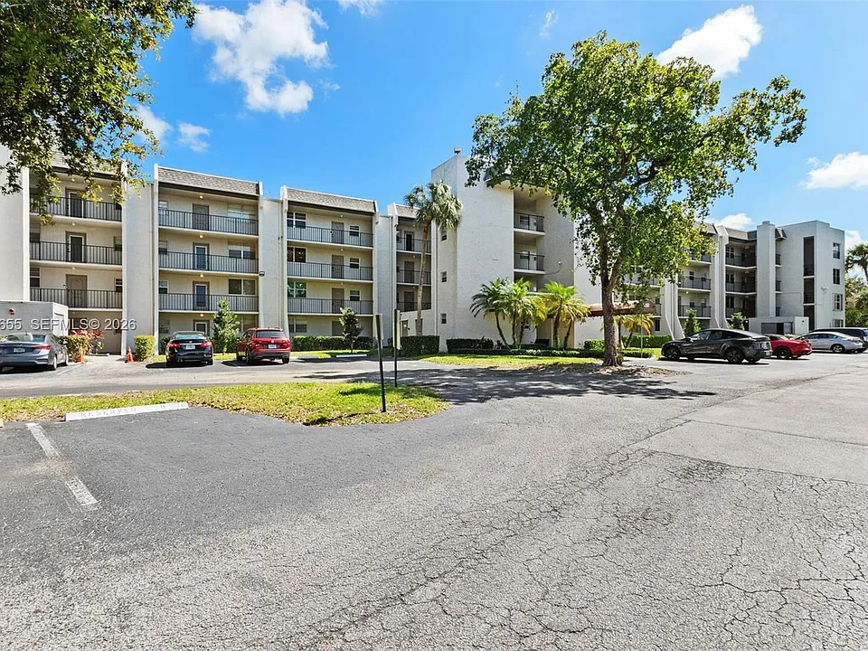 9480 Poinciana Pl #407