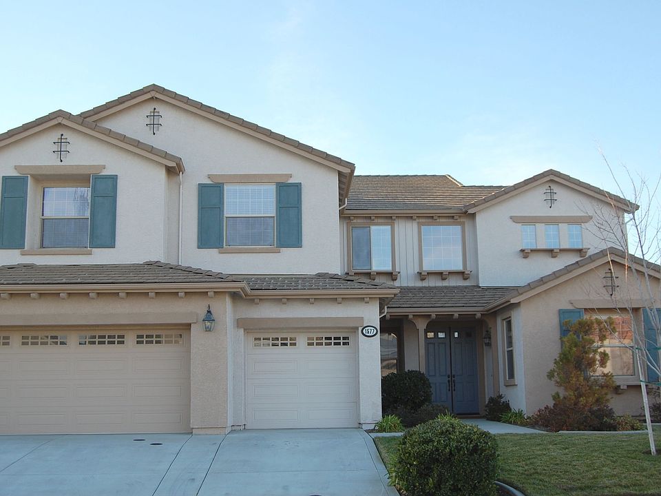 Corner lot - 1577 Diamond Woods Circle