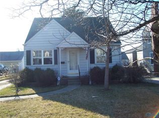 626 S Wheeling St, Oregon, OH 43616