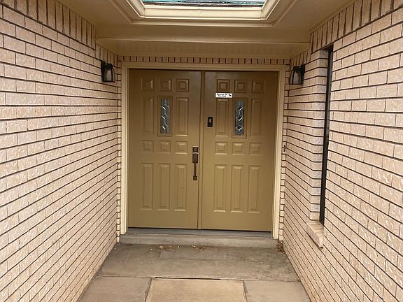 3rd image of 331 Wall Ave