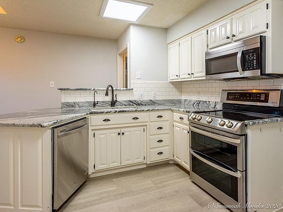 5th image of 3700 Crestmont Dr