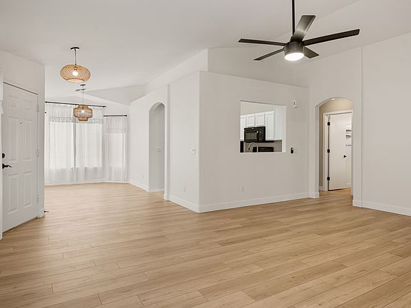 3rd image of 1416 S Quail Ln