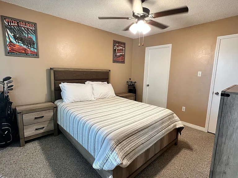 829 E Boyd Dr #C — Photo 15