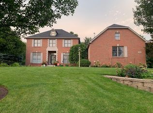 635 Gainesway Cir, Valparaiso, IN 46385