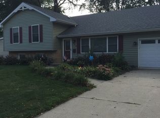 888 N McLean Blvd, Elgin, IL 60123