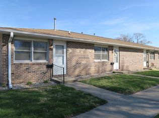 512 S 8th St, Mattoon, IL 61938