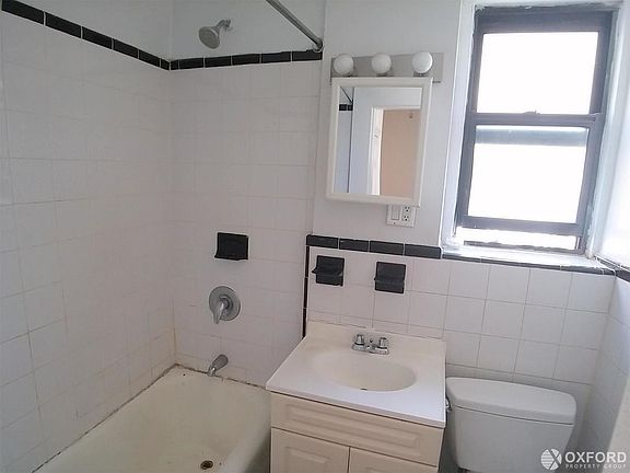5th image of 464 Clinton Ave APT 5J