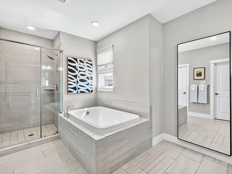 1423 Biondo Way — Photo 31