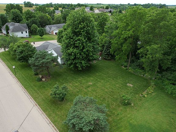 4th image of 1010 Cadillac Dr