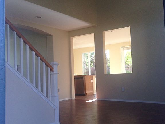 Entry with vaulted ceilings