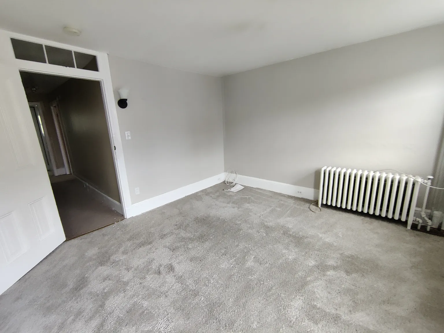 5 bed, 1654 sqft, $2,490 — Photo 2