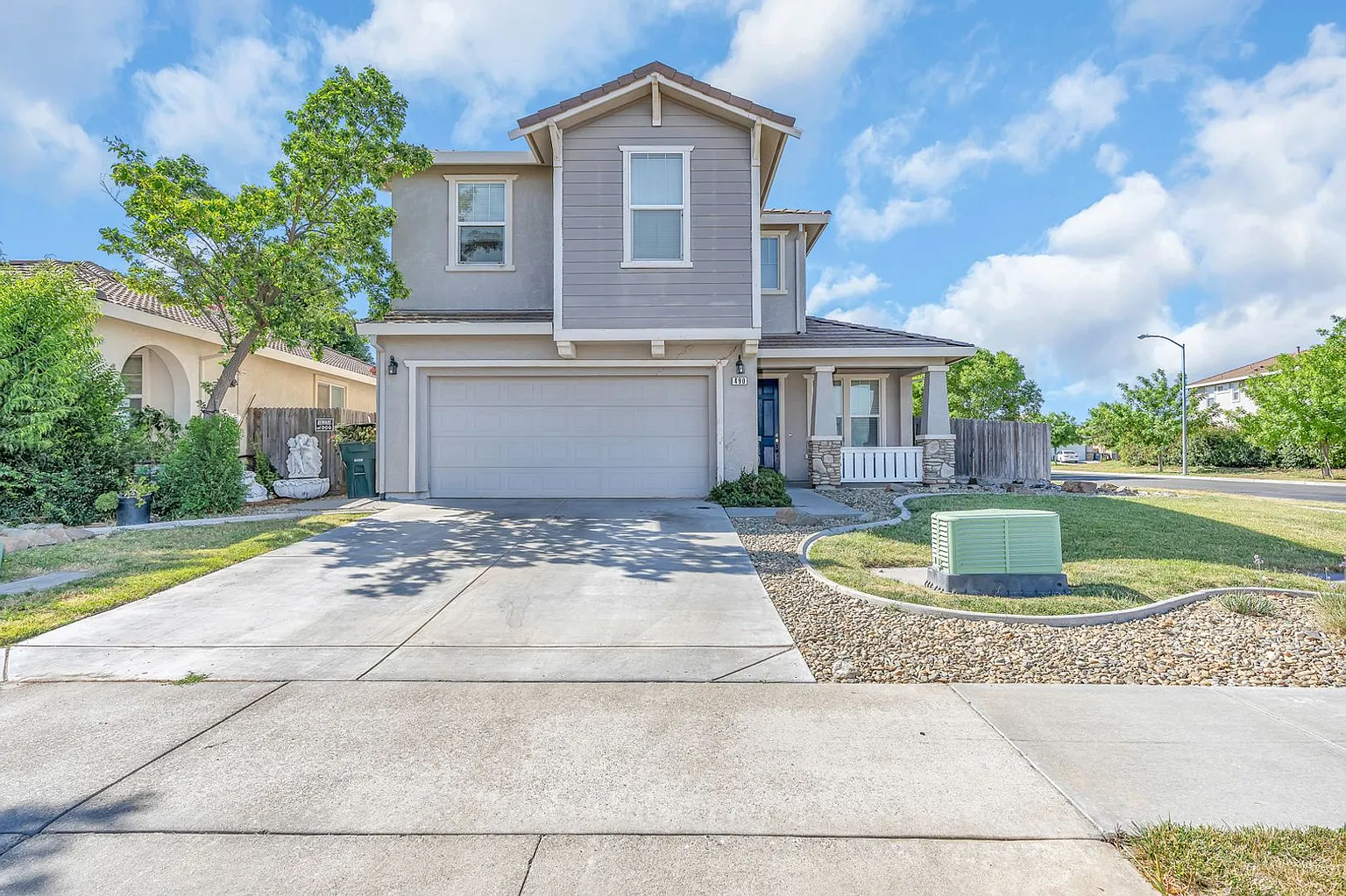 490 Barclay Way photo 1